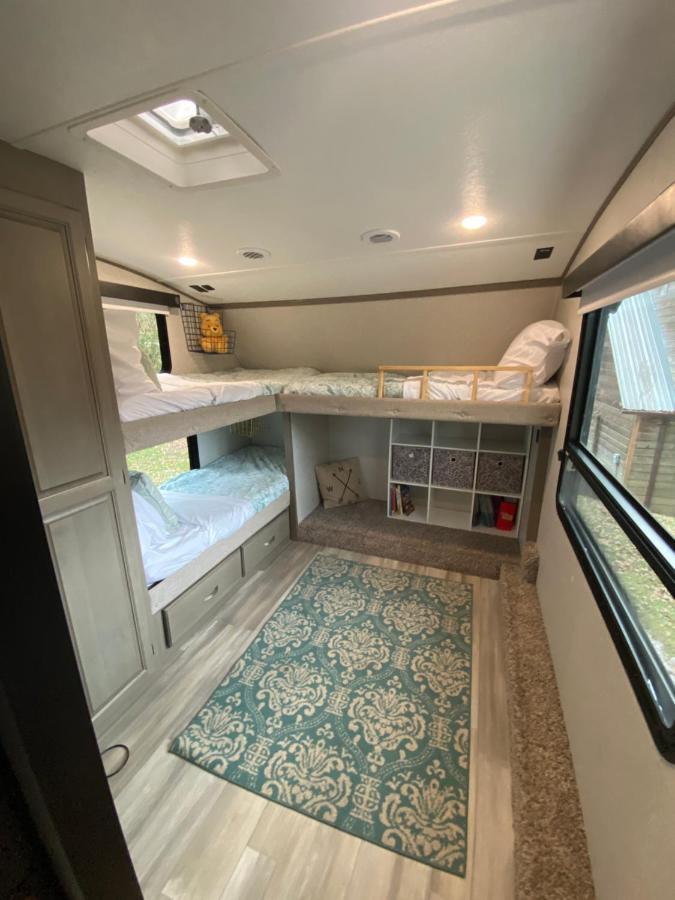 Cozy Rv Experience W/Pool+Spa Near Lake Conroe Willis 外观 照片