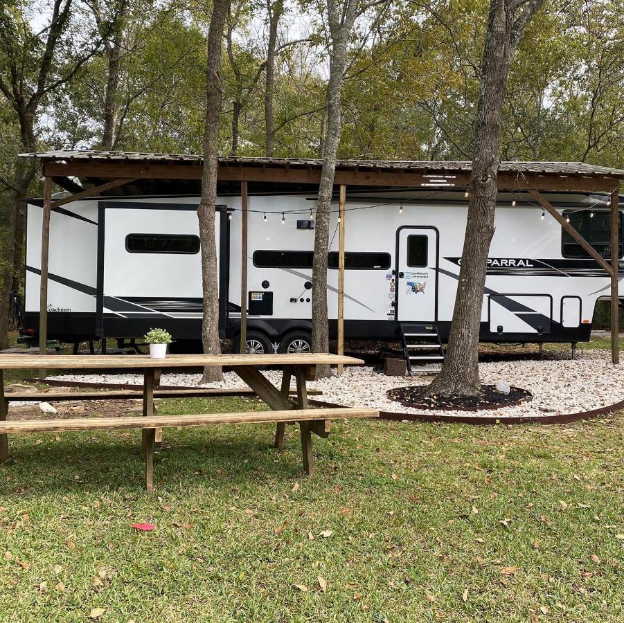 Cozy Rv Experience W/Pool+Spa Near Lake Conroe Willis 外观 照片